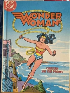 Vintage Wonder Woman Cheetah On The Prowl 1982 Fisher-Price Story Book NO TAPE - Imagen 1 de 5
