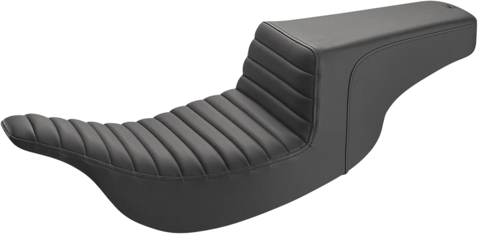Asiento escalonado Saddlemen Tuck N' Roll 897-07-171 para 97-06 Harley Davidson FL Foto 1 de 1