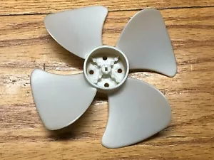 GE General Ventola di Raffreddamento Microonde Elettrica Lama DE31-90057A 5 1/8" - Foto 1 di 12