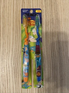 Youth Reach Toothbrushes Phinea And Ferb Disney 2011 - Picture 1 of 4