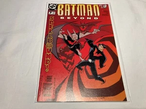 Batman Beyond 7 NM/M 9.8 1st Appearance of Stinger and Scar 2000 - Picture 1 of 18