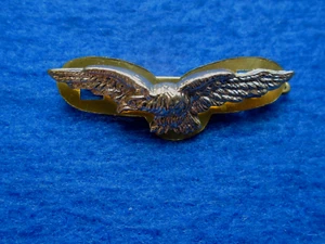 NEW RAF, ROYAL AIR FORCE WARRANT OFFICERS ANODISED EAGLE ARM BADGE + PLATE & PIN - Picture 1 of 2