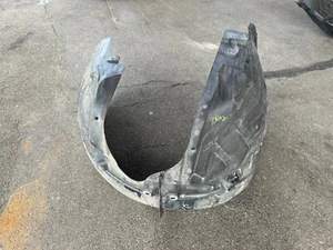 Radhausverkleidung Fender Vorne Rechts Chrysler 300 Lancia Thema LX 68205932 - Picture 1 of 3