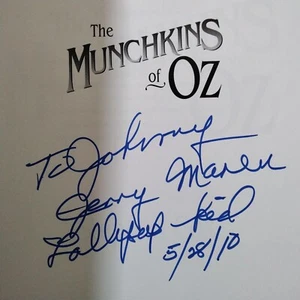 Jerry Maren SIGNED Munchkins Wizard of Oz Garland Cast MGM 300 Photos SC COA - Picture 1 of 16