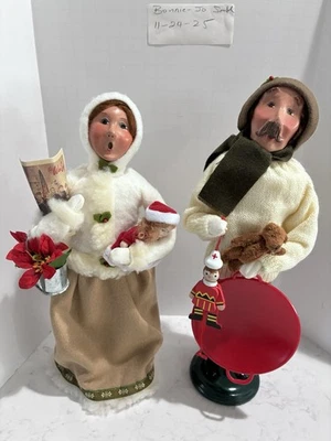 Byers Choice Carolers HTF Shopping Couple Poinsettia - Image 1 of 4