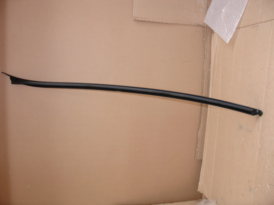 24434606 Window Trim Windscreen Strip For 2001-2011 Opel Combo - Image 1 of 2