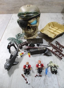 Mega Bloks Pyrates Mutiny Island Skull 3632  Figures Storage Case and Parts - Picture 1 of 7