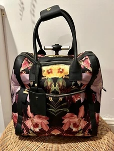 Ted Baker Cabin Bag Travel Suitcase Luggage Cabin Weekend Bag Overnight Floral - Picture 1 of 8