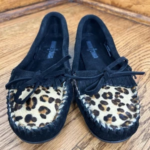 MINNETONKA Leopard Kilty Black Suede Cow Hide Moccasins  Size 5 - Picture 1 of 9