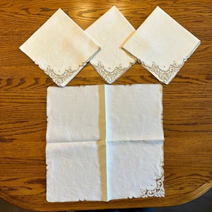 Ivory With Taupe Boarder Linen Napkins, Floral Cutwork Corner Design, Set of 4 - Picture 1 of 5