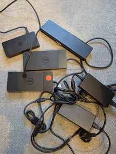 4x DELL docking Stations + 2 Chargers (faulty) - Afbeelding 1 van 4