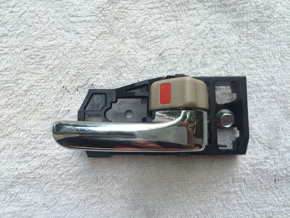 2001-07 Toyota Highlander Right Rear Door Interior Handle - Imagem 1 de 1