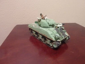 Giocattoli XXI secolo / WWII U.S. M4 carro armato Sherman 1:18 - Foto 1 di 8