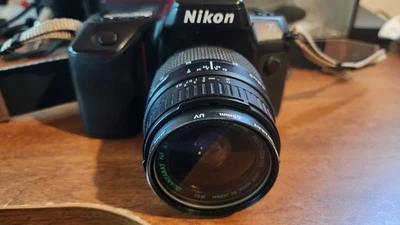 Nikon N70 AF 35mm Film SLR Camera w/ Nikon 35-80mm 1:4-5.6D Zoom Lens - Image 1 of 4