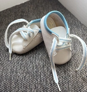 VTG WHITE & BLUE BABY SHOES Lace Up 1980s SIZE 2 EXCELLENT CONDITION Made In USA - Picture 1 of 5