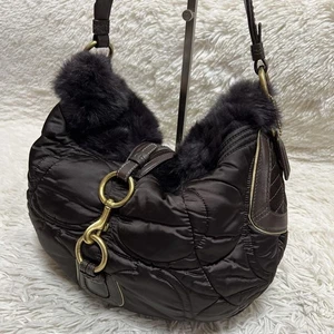 Rara borsa COACH trapuntata in vera pelliccia una tracolla marrone - Foto 1 di 18