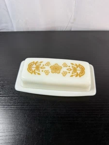 Vintage Pyrex Butter Dish Butterfly Gold Pattern Milk Glass - Picture 1 of 7
