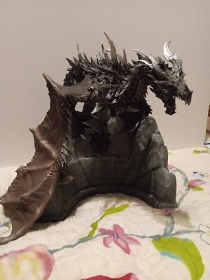 The Elder Scrolls V: Skyrim Alduin Dragon Statue & Base Collectors Edition - Bild 1 von 4