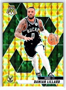 2024-25 Panini Mosaic #155 Damian Lillard Reactive Yellow Mosaic Milwaukee Bucks - Bild 1 von 2