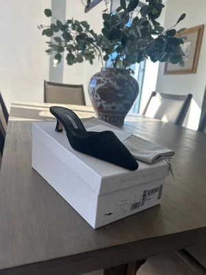 Manolo Blahnik Size 36 Black Nubuck Pump - Image 1 of 2