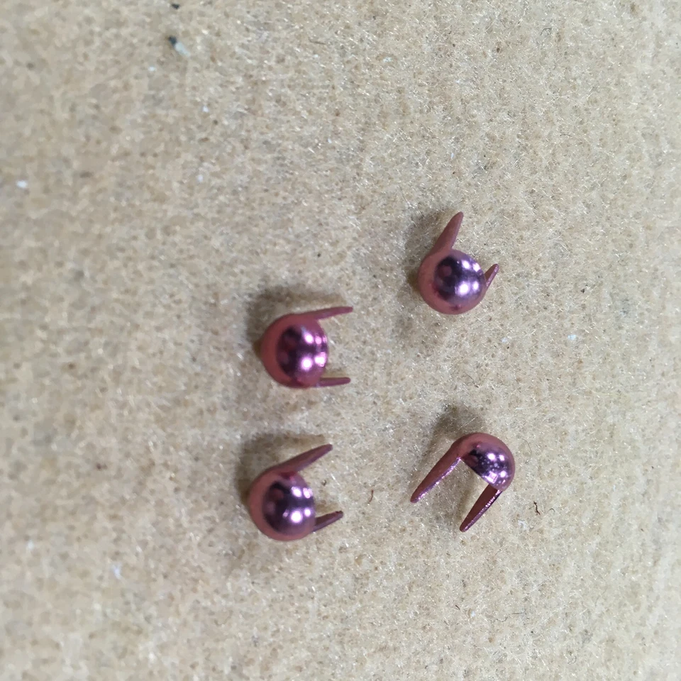 Manchas/pinos de alumínio - Rosa - Redondo - 1/4" - Pacote com 100 (D133) - Imagem 1 de 1