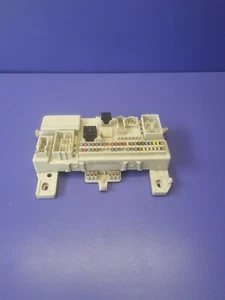 Boîte à fusibles Volvo V50 30765015 519096606 unité de commande - Picture 1 of 5
