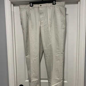 Van Heusen klassische Passform plissiert vorne Größe 40 x 34 neu mit Etikett hellkhaki für Herren - Bild 1 von 11