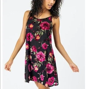 Vestido Swing Floral Terciopelo Negro Francesca’s, Nuevo con Etiquetas, M - Imagen 1 de 10