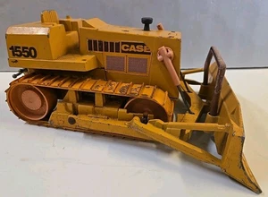 Vintage ERTL 1/16 Case 1550 Yellow Metal Bulldozer Part Repair - Picture 1 of 17