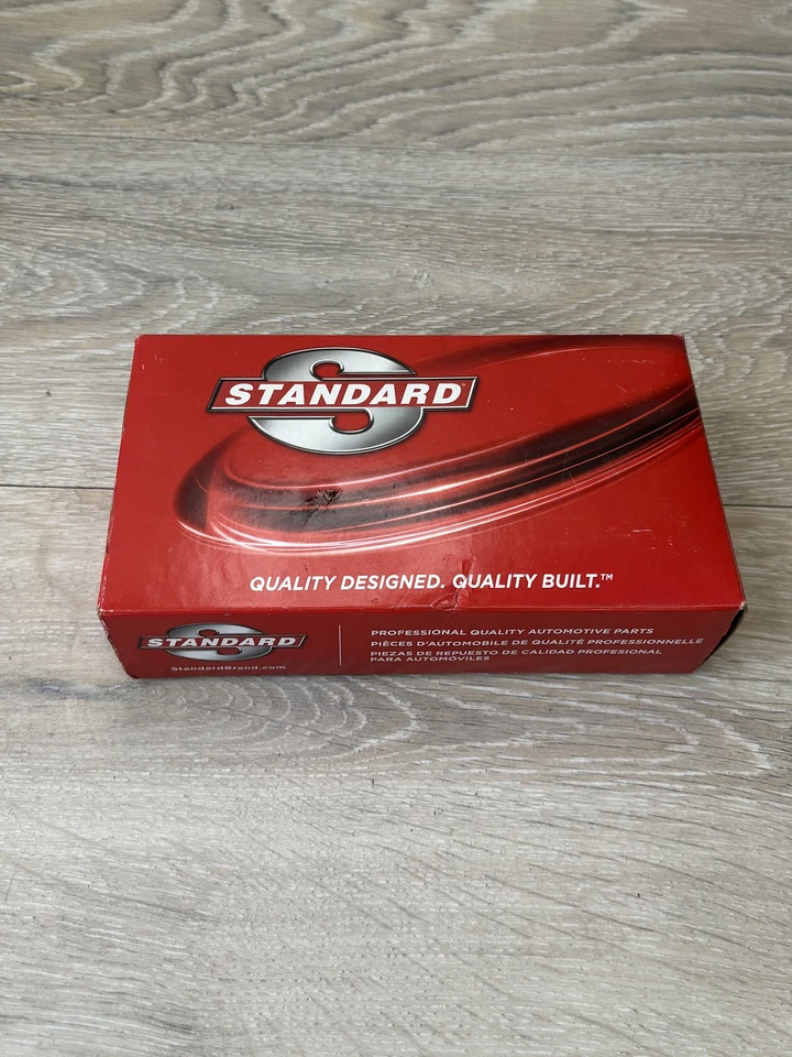 Interruptor eléctrico de ventana izquierda Standard Motor Products DWS-226 para Chevrolet GMC Foto 1 de 4