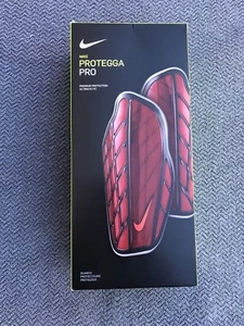 Protectores de espinza de fútbol Nike Protegga Pro para adultos protección premium ajuste definitivo - rojo - Imagen 1 de 5