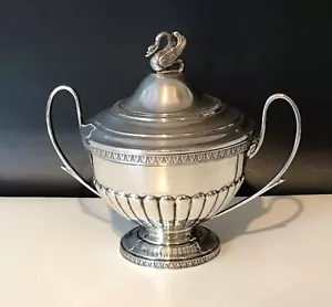 Ciotola di zucchero coperta. Italiano 800 Argento. Finalità cigno. Maniglie. Altezza 5 - Foto 1 di 6
