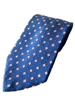 Tie Rack Jacquard Design Geo Pattern Silk Long Neck Tie Made In Italy 61 x 3.75 - Image 1 of 4