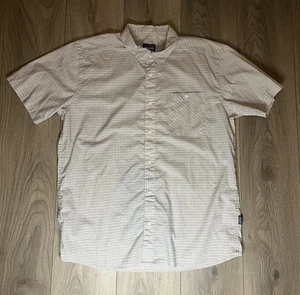 Men’s Patagonia Go-To Shirt Large Grey Short Sleeve Button Organic Cotton 52691 - Picture 1 of 8
