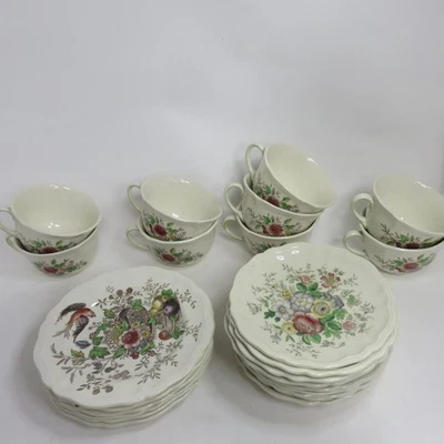 Juego de tazas platillos y platos laterales Hampshire multicolor vintage Foto 1 de 4