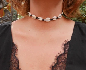 Collier noir en coquillages cauris naturels - Tendance et élégant - Imagen 1 de 7