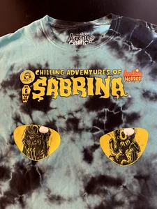 Archie Comics Chilling Adventures of Sabrina T-Shirt Size M/L - Picture 1 of 3