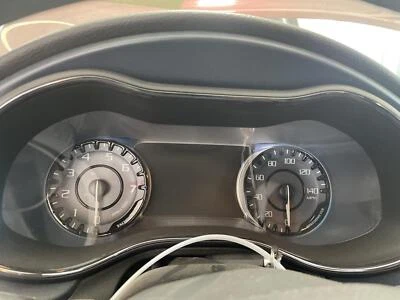 Medidor de velocímetro usado se adapta a: Chrysler 200 Cluster 2015 SDN C 3,6 L 140 MPH 7`` di Foto 1 de 4