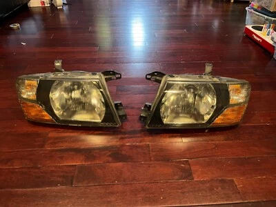 一对 LED 项目车头灯左灯 + 右三菱 Montero 2001 - 2006 — 第 1/4 张图片