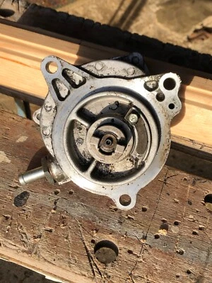 Bomba de vacío de freno para Subaru Legacy Outback 2.0 D 2008 Foto 1 de 4