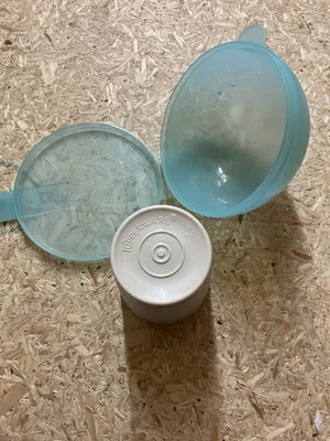 Original Tupperware 2 Teile Gemüse Obst Box Aufbewahrung Blau Becher - Bild 1 von 4