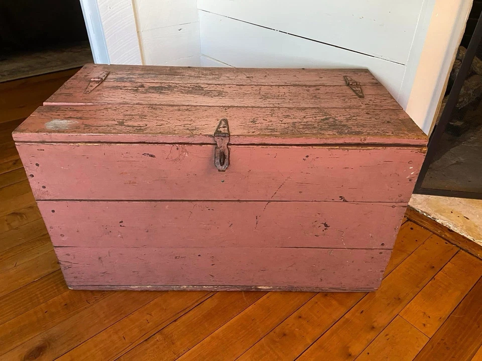 Pintura antigua de salmón para baúl pintado de madera Foto 1 de 4