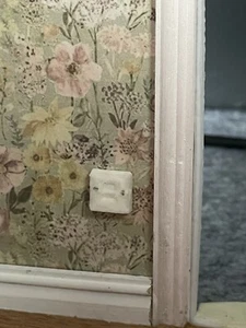 1/12th Dolls House Miniature Handmade Telephone Master Socket NEW Extension - Picture 1 of 2