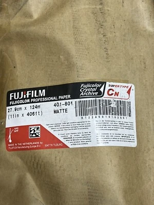 Papel profesional Fujicolor Crystal Archive súper tipo 401-801 mate 11"x406' Foto 1 de 2