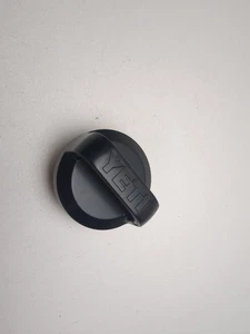 Yeti Rambler Handle Lid 2.5" Black - Picture 1 of 5