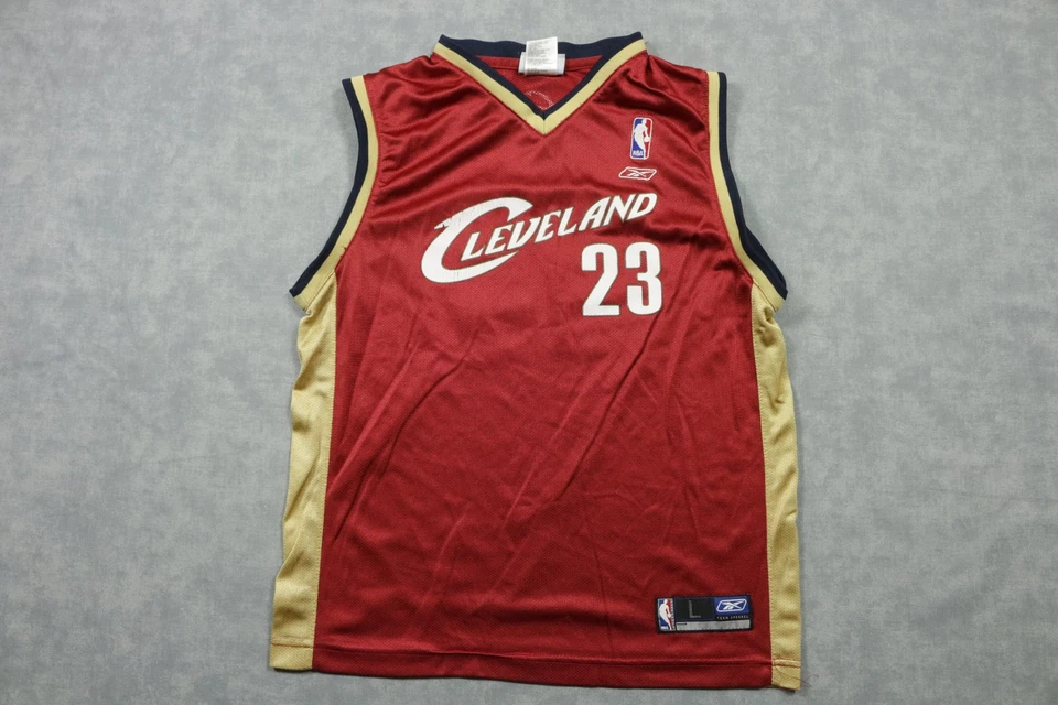 Camiseta de baloncesto de la NBA roja grande de los Cleveland Cavaliers para niños LeBron James Reebok Foto 1 de 4