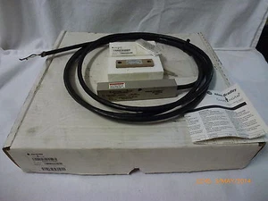 Allen-Bradley 440N-H02047 Guardmaster GS2 Guard Switch 320415 - Unused - Picture 1 of 5