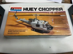 Monogramma UH-1 Irochese (Huey)...1/48...Kit 5202...SIGILLATO IN FABBRICA - Foto 1 di 2
