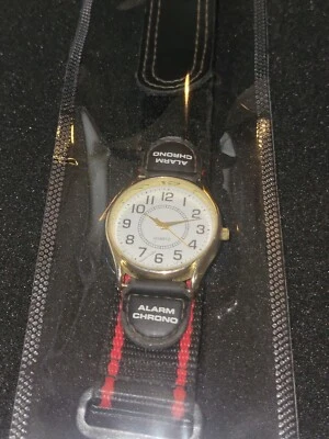 Correa de reloj para mujer fácil de leer con batería nueva  Foto 1 de 4