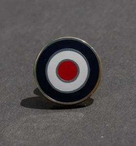 RAF ROUNDEL MOD TARGET SCOOTER BOY MEMORABILIA LAPEL PIN BADGE - GOLD (M37B) - Picture 1 of 2